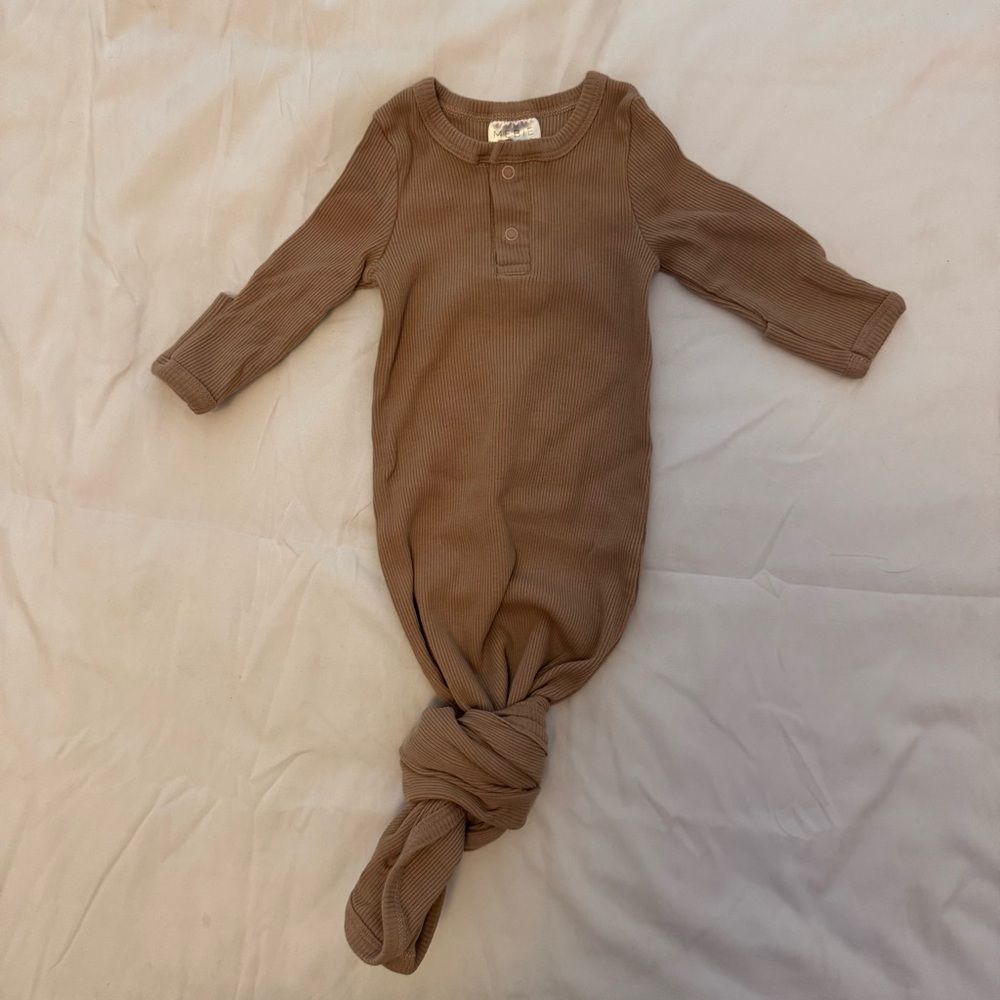 Mebie Baby Knotted Gown
